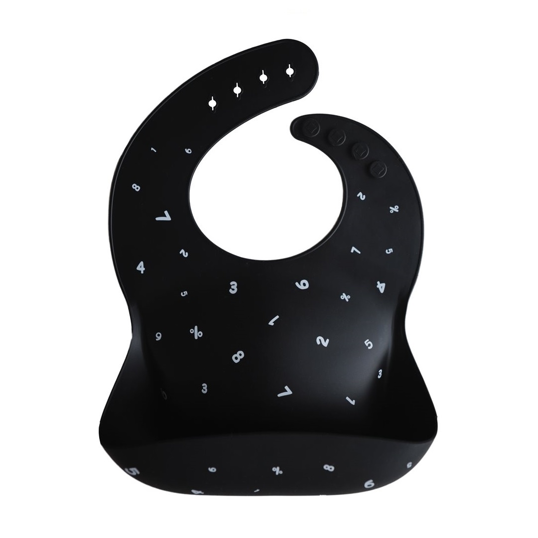 Силиконовый нагрудник Mushie - Black Numbers
