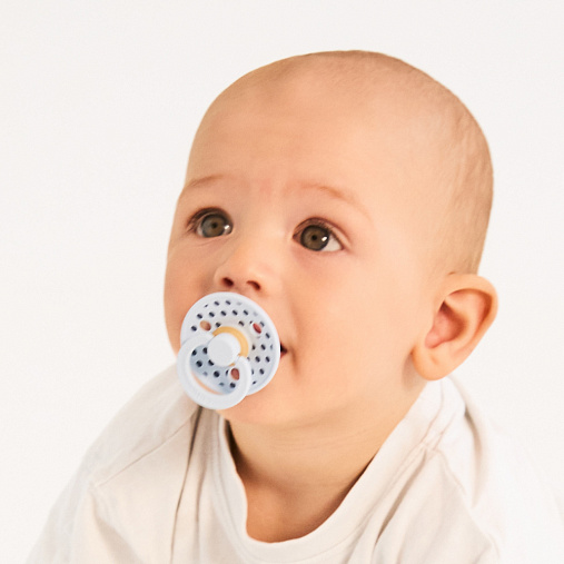 Пустышка латексная BIBS Studio Colour - Polka - Baby Blue/Steel Blue, 0+ мес